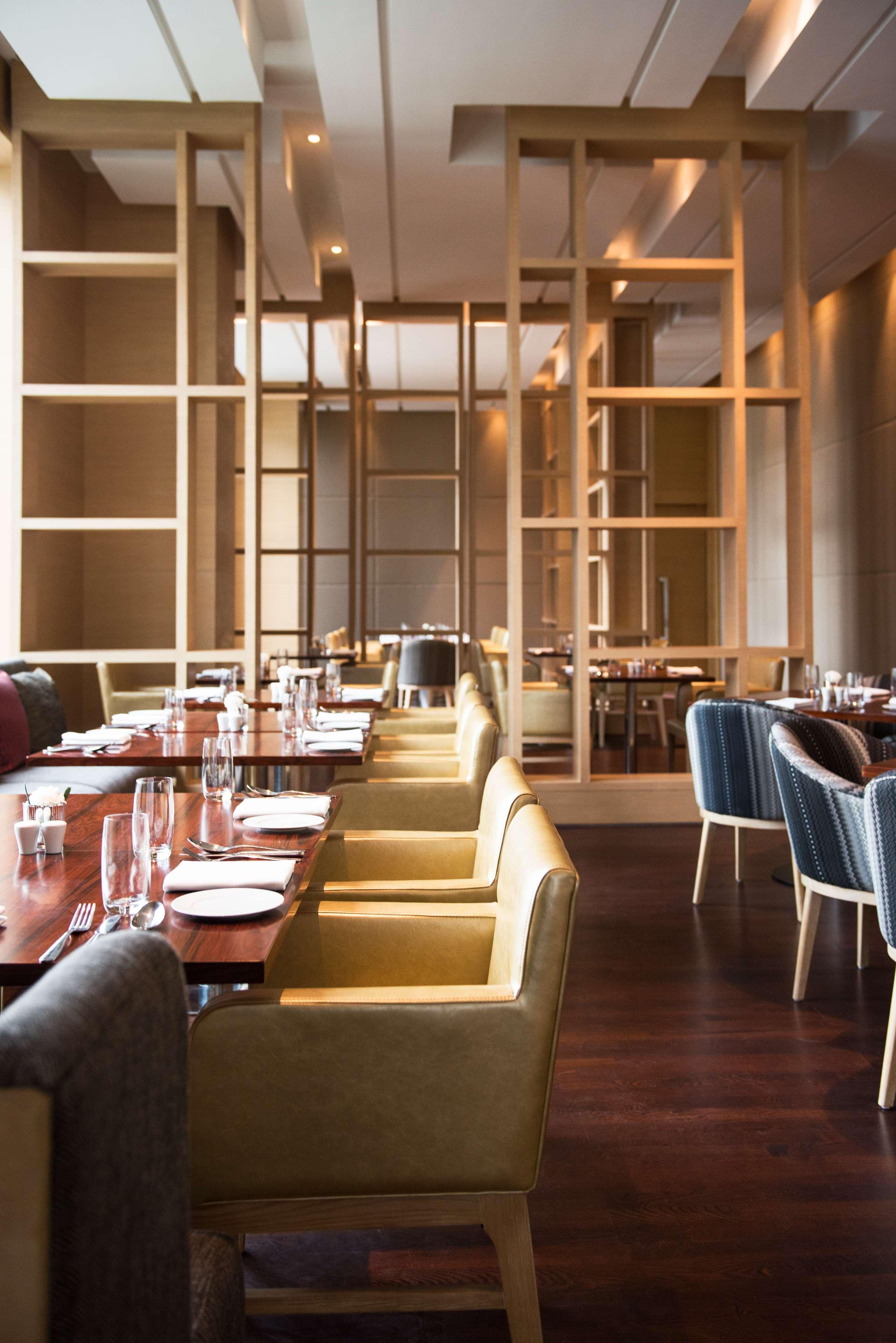 حياة ريجنسي لاكنو لاكناو المظهر الخارجي الصورة The interior of the restaurant
